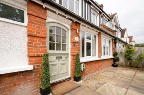 Luxury three bedroom serviced apartment - Springfield